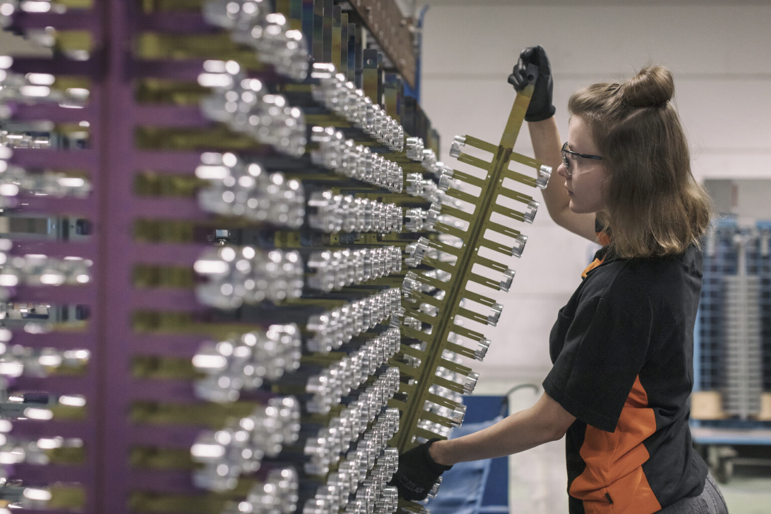 Mifa surface treatment employee